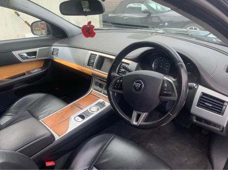 2014 Jaguar XF #12